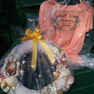 Beach-Wreath-and-Salt-Lift-Shirt